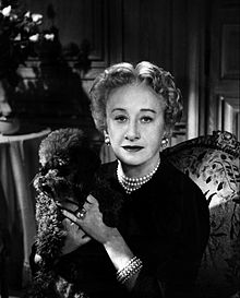 220px-Hattie_Carnegie_1955