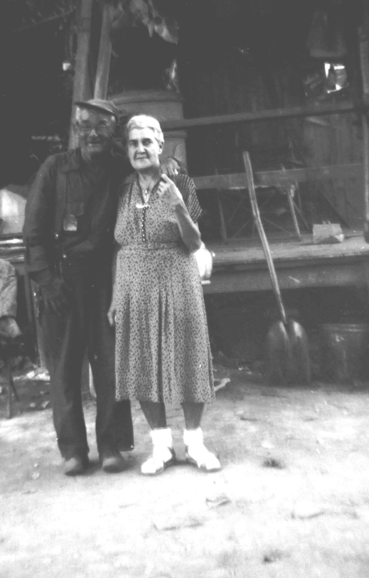 Lewis Mamie Cross