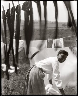 A beautiful photograph of a Newport laundress by Gertrude Kasebier