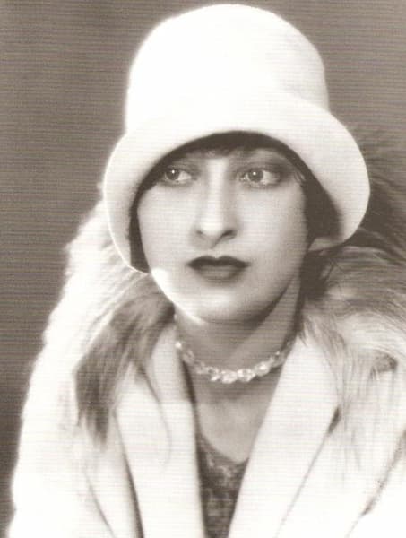 Ruth Harriet Louise, self-portrait