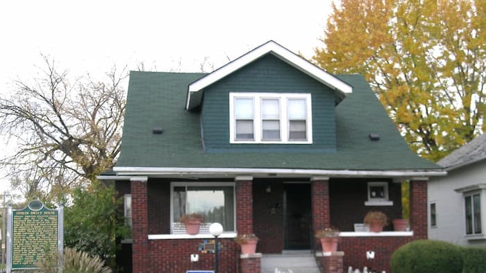 A current photograph of the Ossian Sweet house at 2905 Garland.