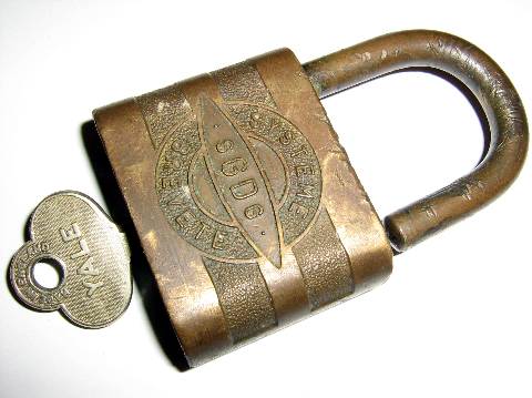 yale padlock